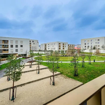 Svetly, Klimatizovany S Garazou V Novostavbe Lägenhet Bratislava